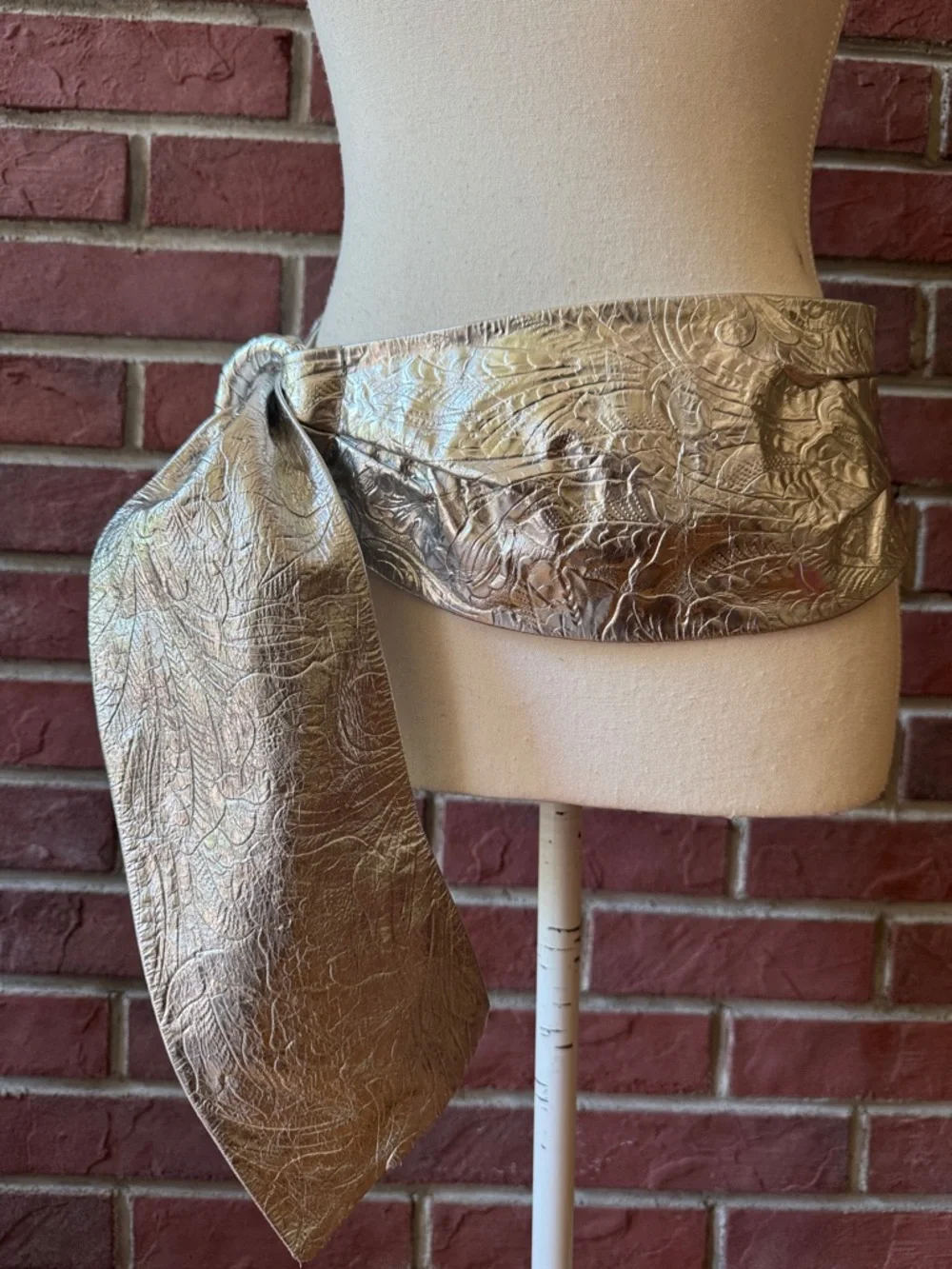 Embossed Floral Design Silver Metallic Leather Waist Wrap Belt O/S Handmade USA
